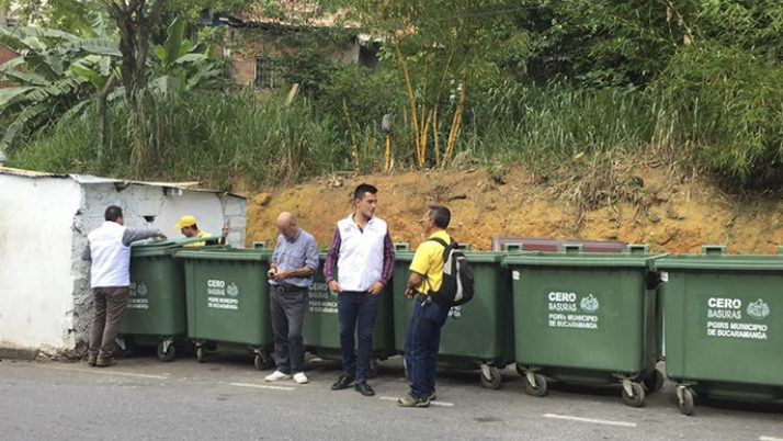 En el sector de Colseguros Norte se dio comienzo a la entrega de contenedores para el manejo de residuos